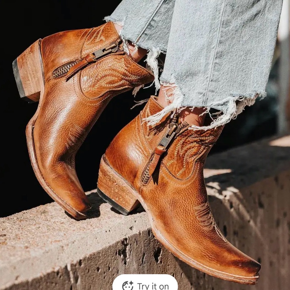 NWT Freebird Leather ‘Wolfie’ Cowgirl Shortie Boots in Whiskey Brown
